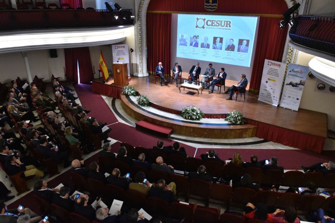 Éxito de la jornada empresarial sector Defensa CESUR