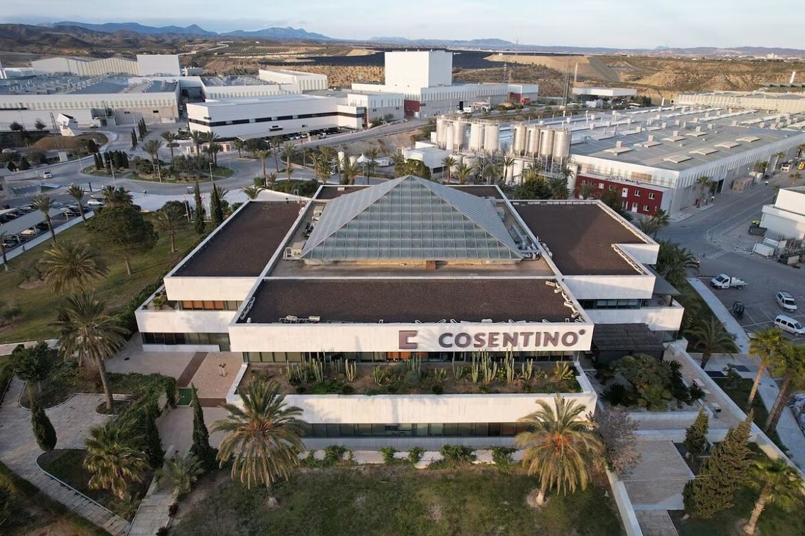 Cosentino gana 97 M en 2023, un 17% menos, y anuncia inversiones de 400 M hasta 2026