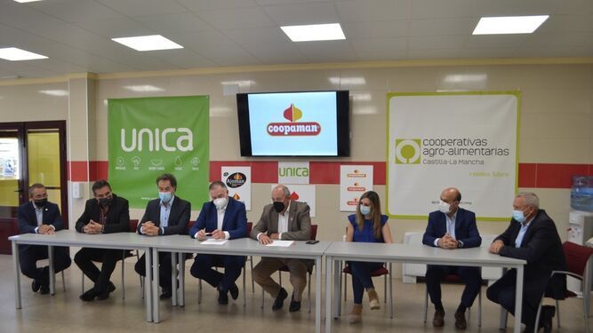 Coopaman firma la integración plena en Unica Group