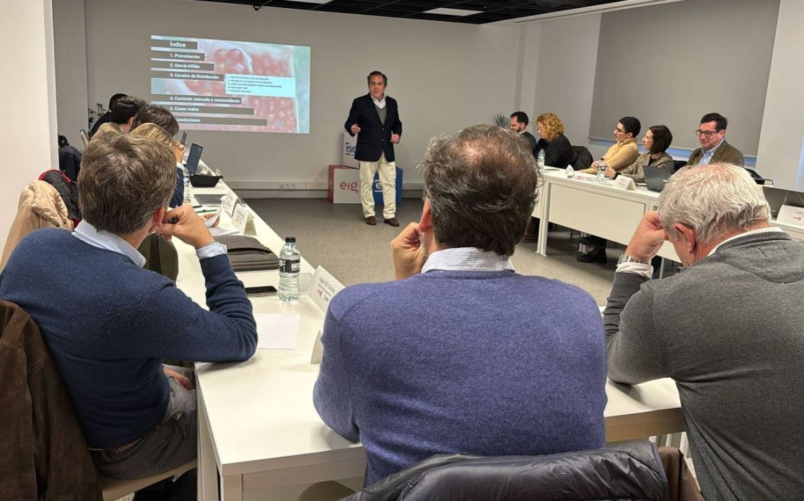 Analizamos los canales de distribución y la excelencia financiera en las sesiones de CRECE X3 celebradas en febrero Analizamos los canales de distribución y la excelencia financiera en las sesiones de CRECE X3 celebradas en febrero