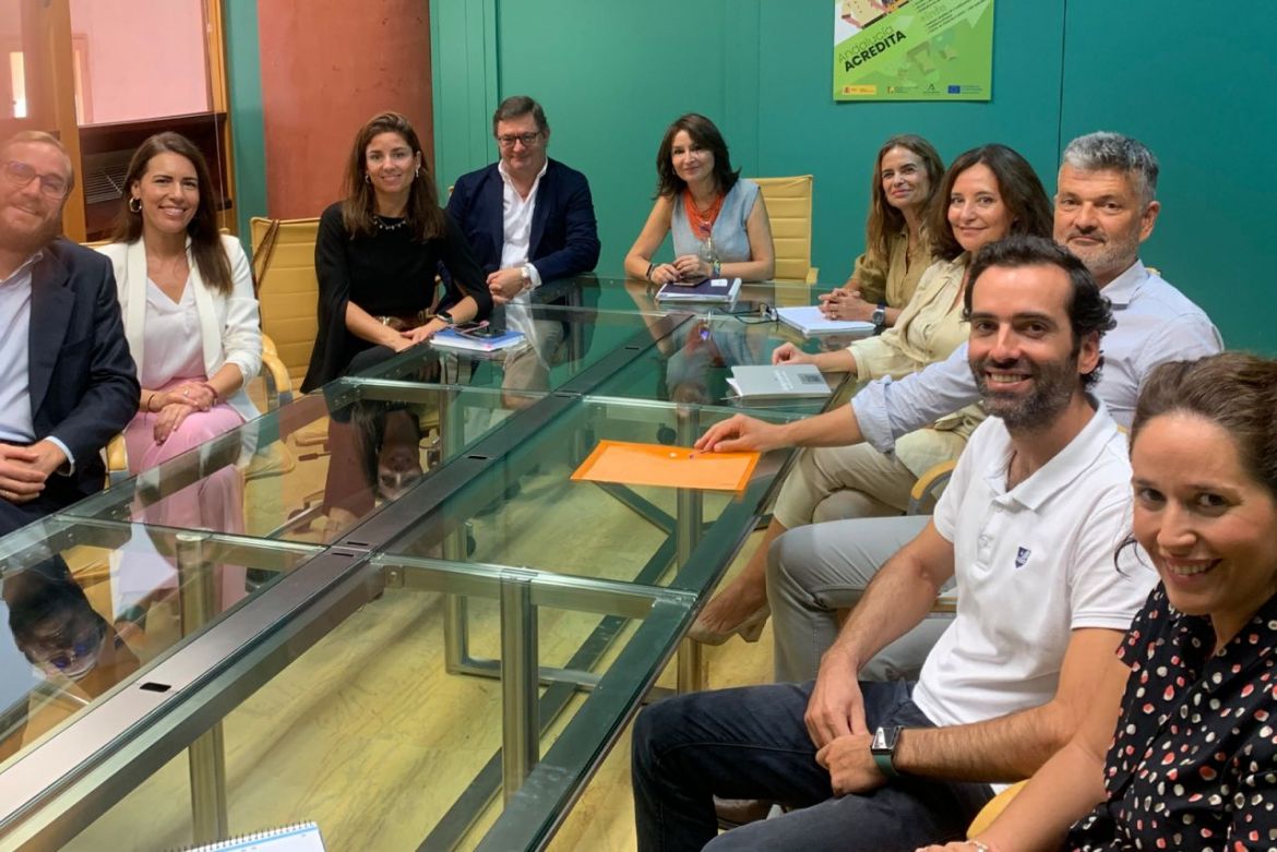 La Comisión de Liderazgo de CESUR analiza la nueva Ley de FP con la directora general de Formación Profesional de la Junta de Andalucía