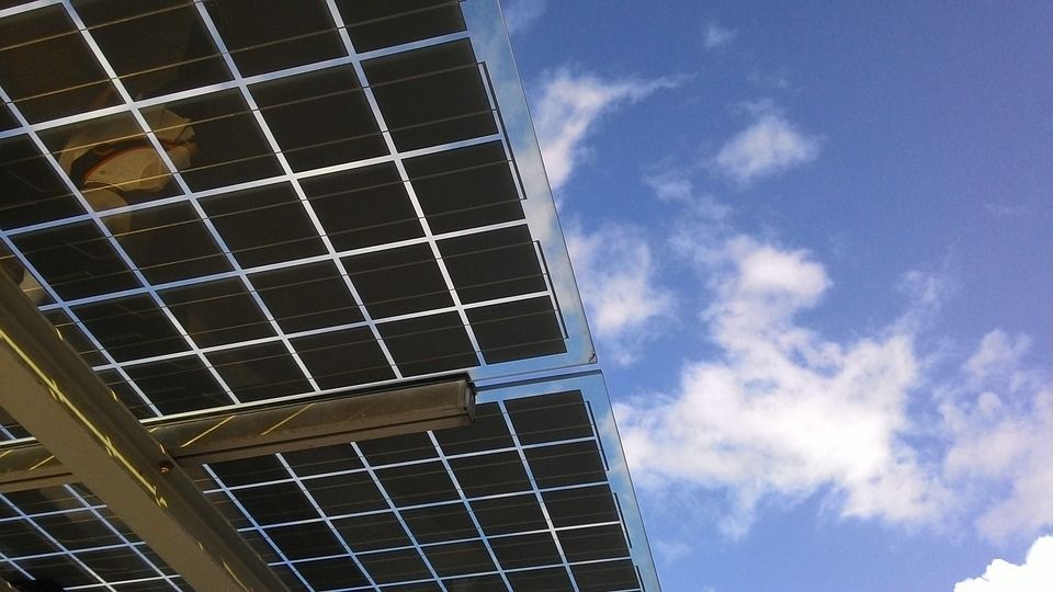 Everwood Capital ficha a PwC y Garrigues para vender sus fondos de fotovoltaica