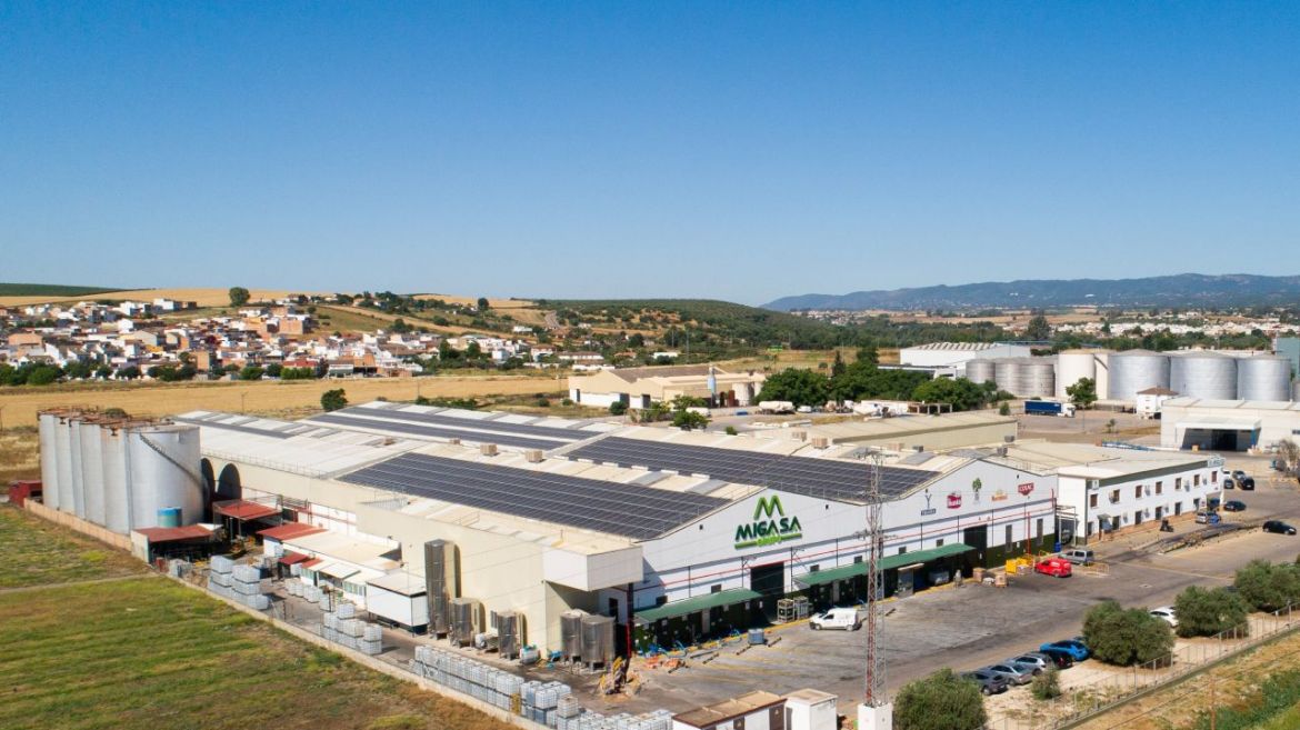 El Grupo Migasa instala una planta fotovoltaica en su fábrica de Alcolea